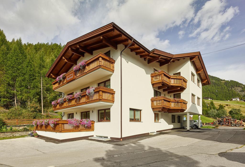 Appartement Gaestehaus Bergkristall Solden Luaran gambar